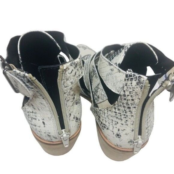 CREVO Jessamine Snake Embossed Genuine Leather Ankle Boots Size 10 NWOT - Picture 5 of 7